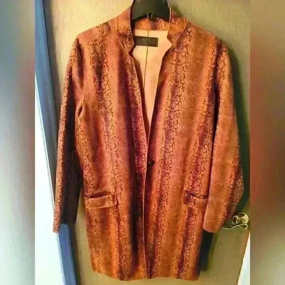 Blank NYC Jackets & Blazers - BlankNYC faux suede animal print Jacket sz Medium